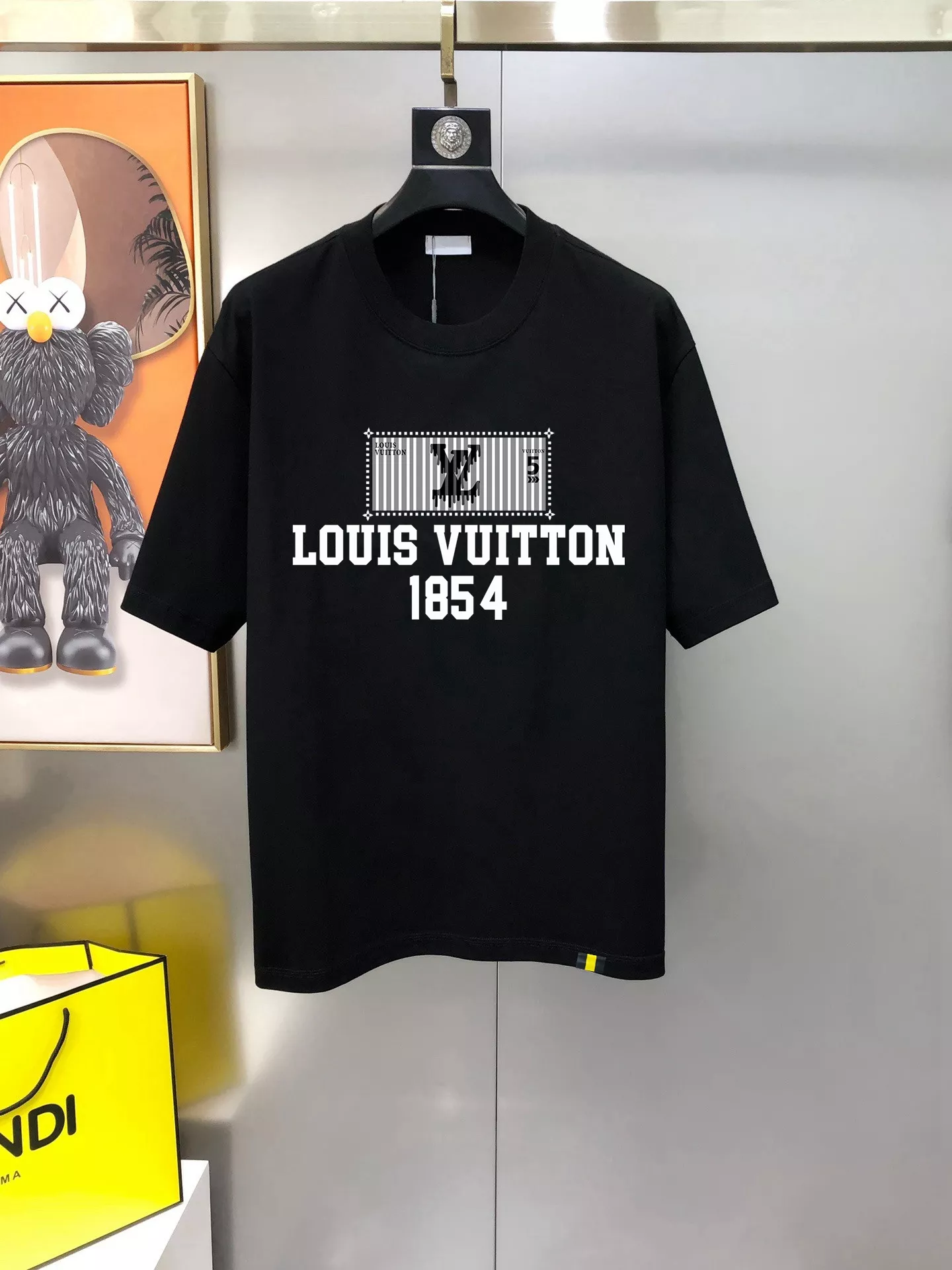 AllSeason 2854 Louis Vuitton LV T-Shirts Short Sleeved For Men