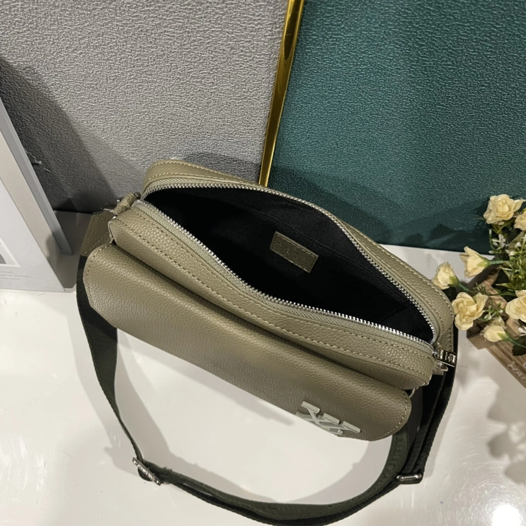 AllSeason 3704 Louis Vuitton AAA Man Messenger Bags