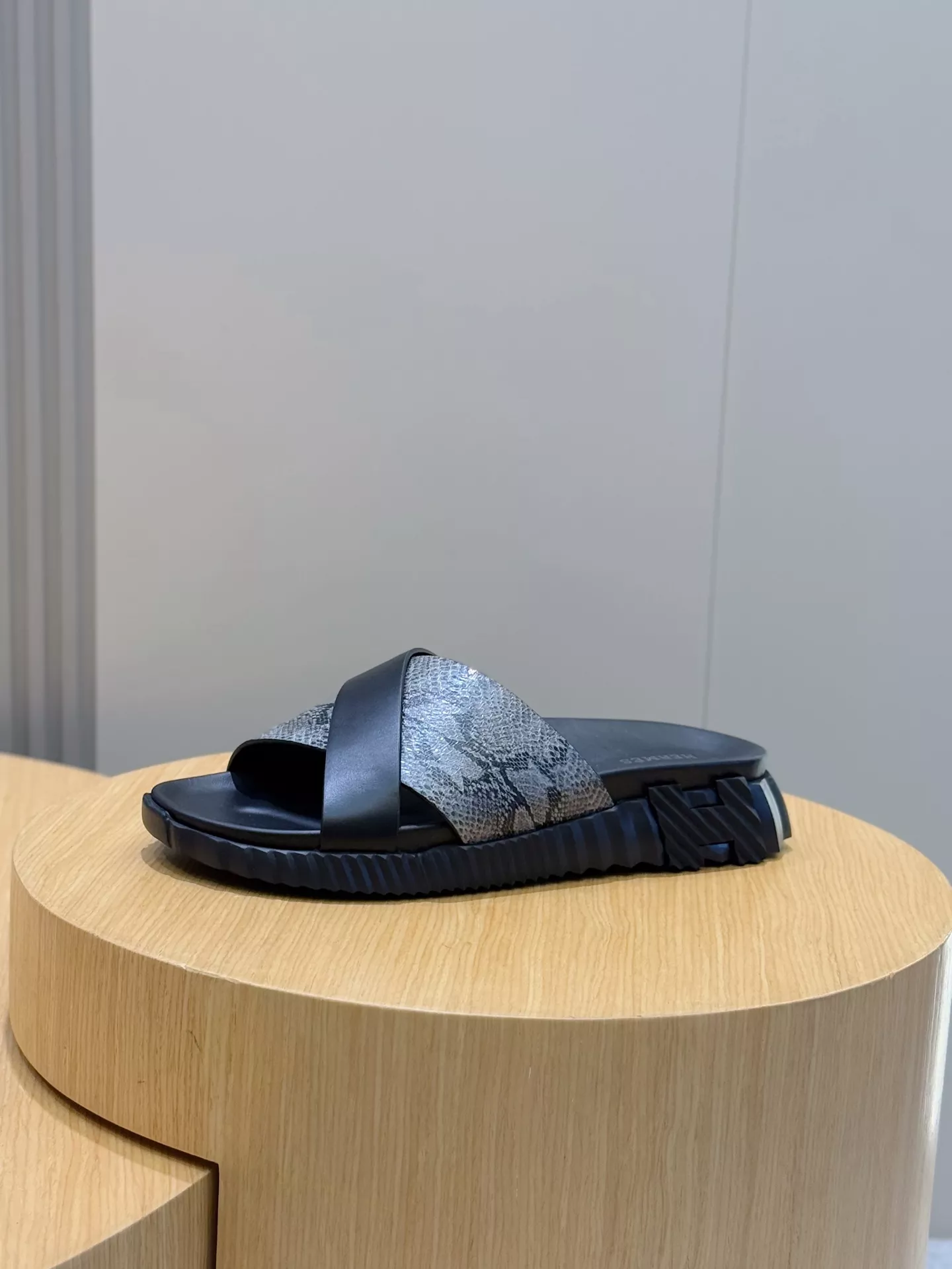 AllSeason 3878 Hermes Slippers For Men