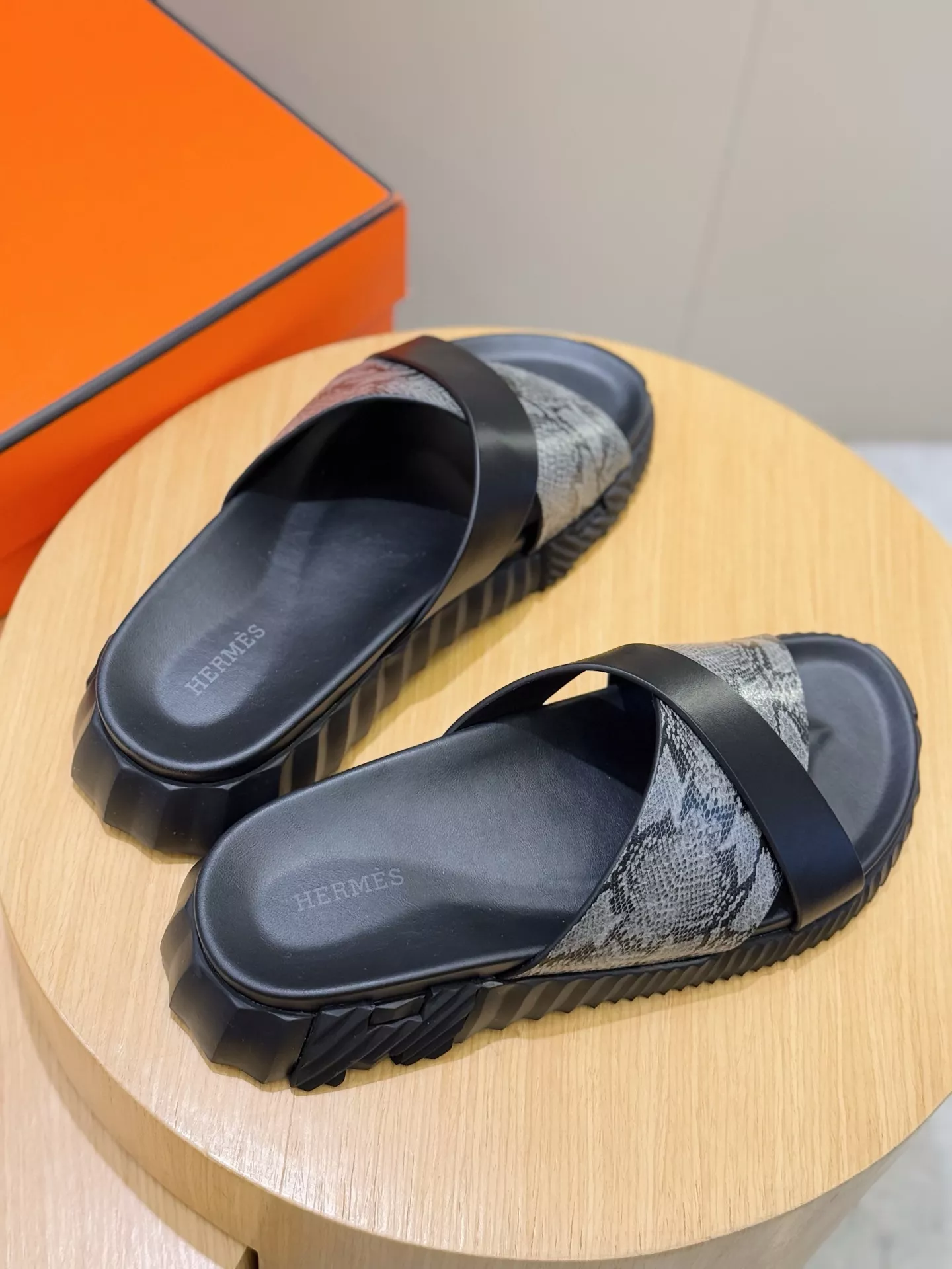 AllSeason 3878 Hermes Slippers For Men