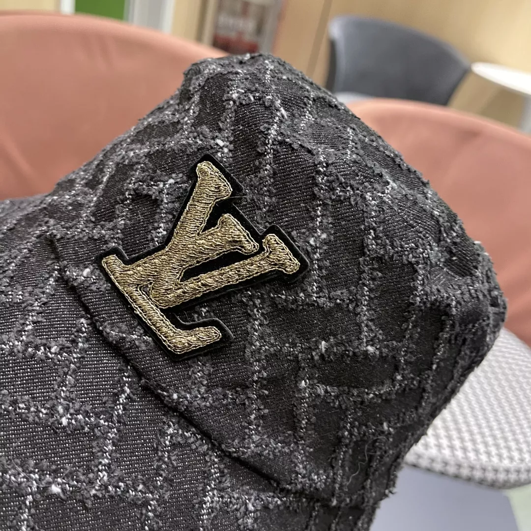 AllSeason 3928 Louis Vuitton LV Caps