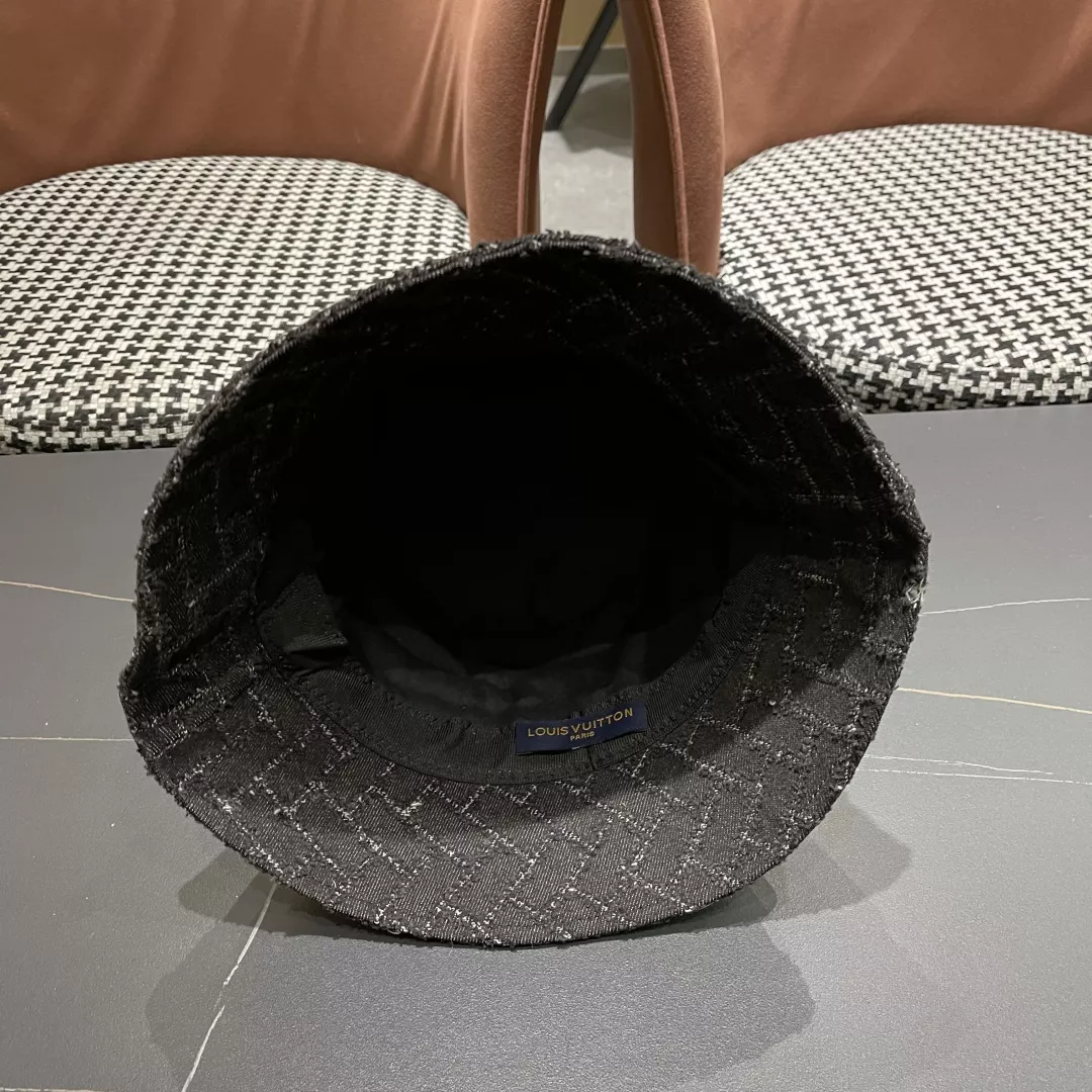 AllSeason 3928 Louis Vuitton LV Caps