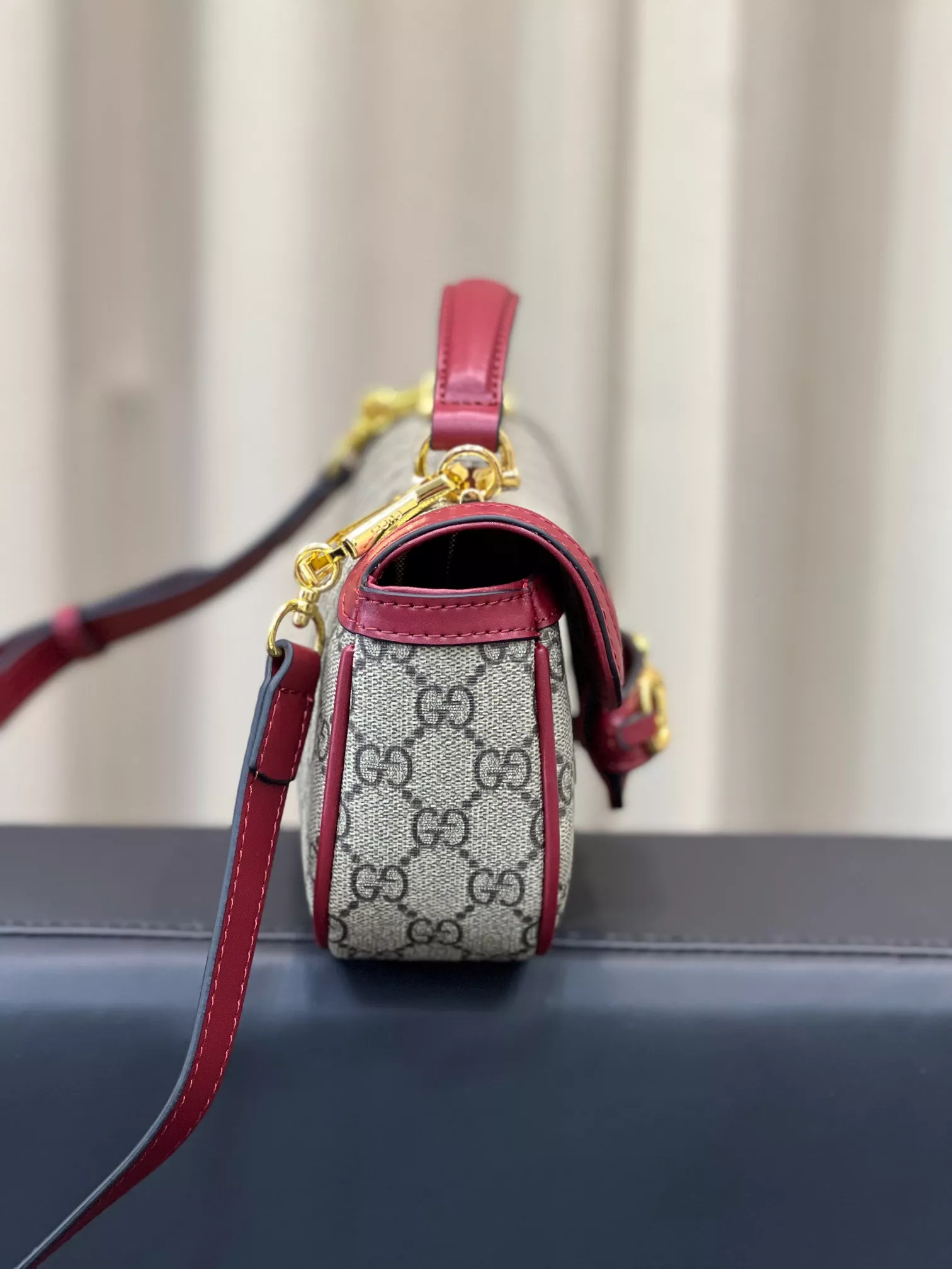 AllSeason 4255 Gucci AAA Quality Messenger Bags For Women