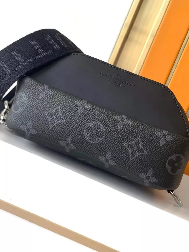 AllSeason 4386 Louis Vuitton AAA Man Messenger Bags