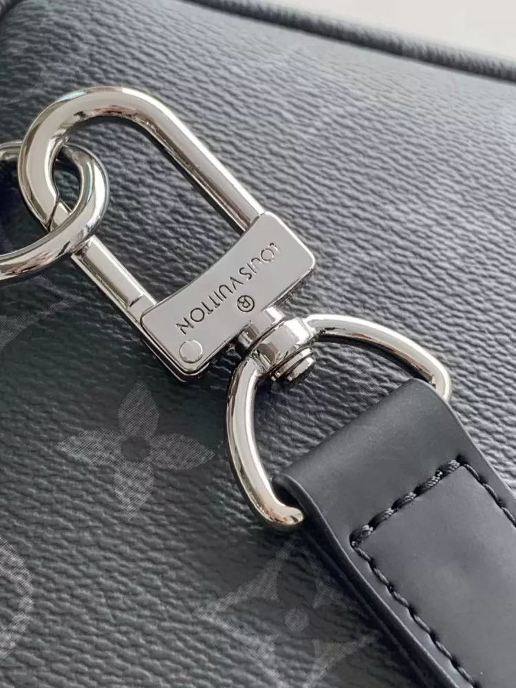 AllSeason 4386 Louis Vuitton AAA Man Messenger Bags
