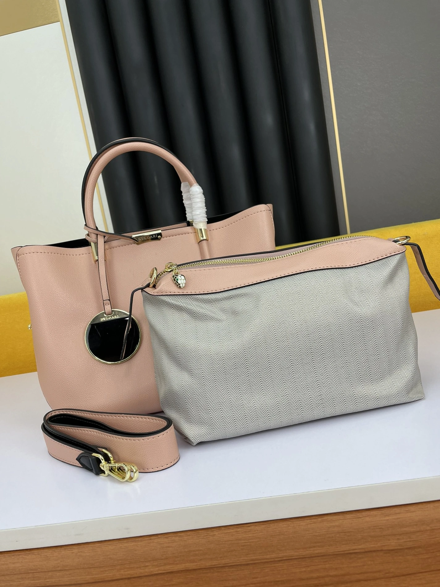 AllSeason 4445 Bvlgari AAA Quality Handbags For Women