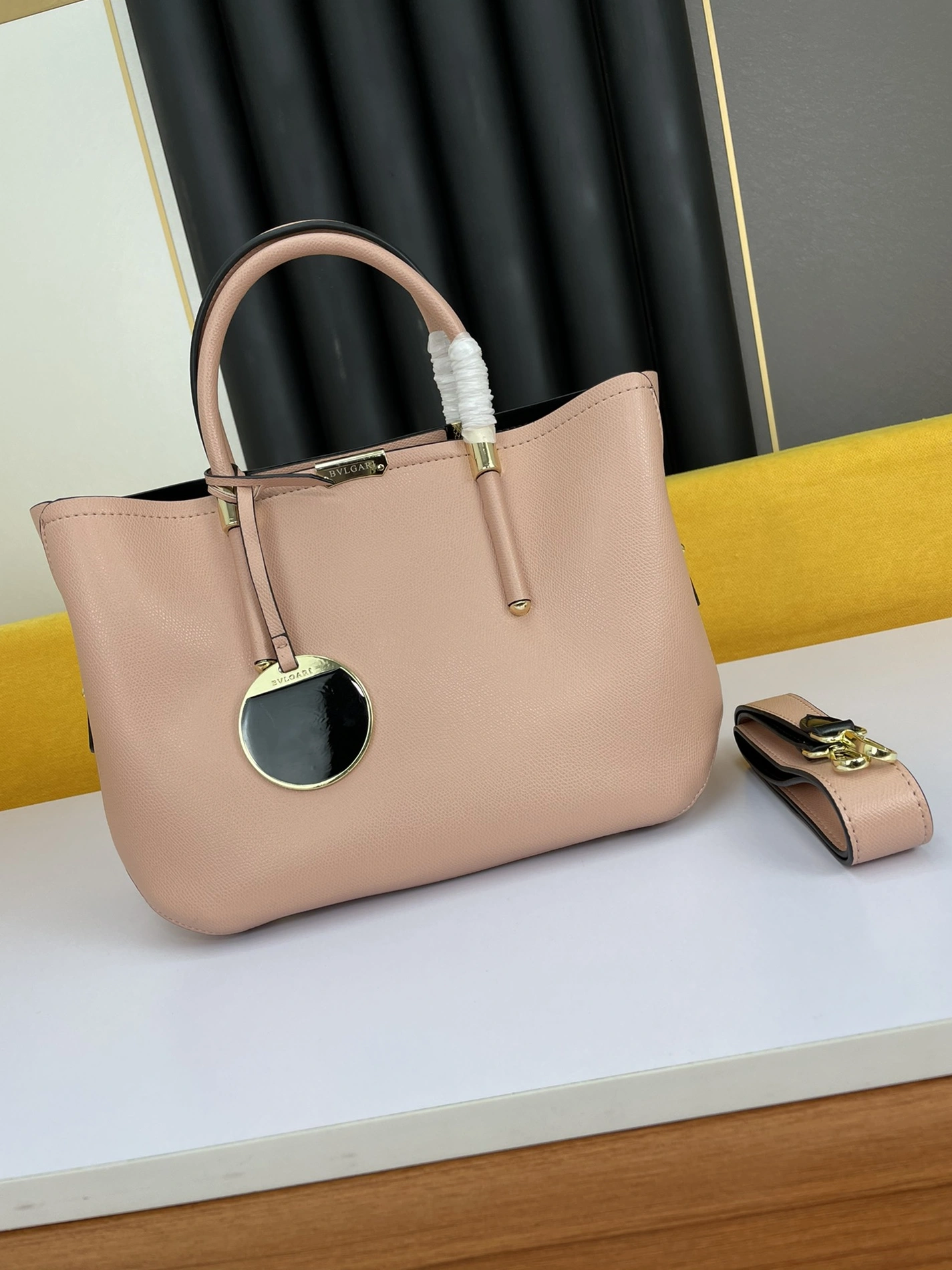 AllSeason 4445 Bvlgari AAA Quality Handbags For Women