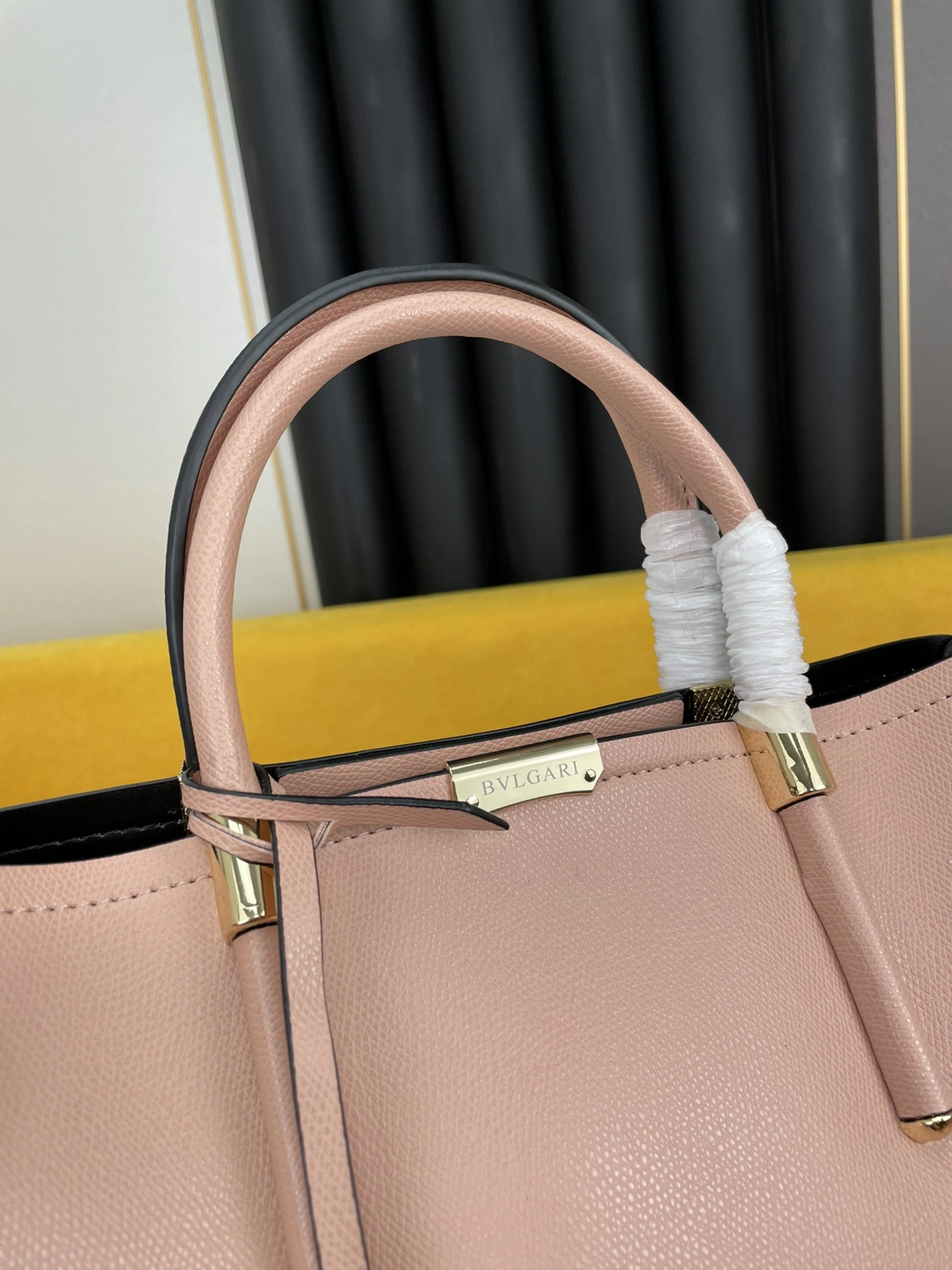 AllSeason 4445 Bvlgari AAA Quality Handbags For Women