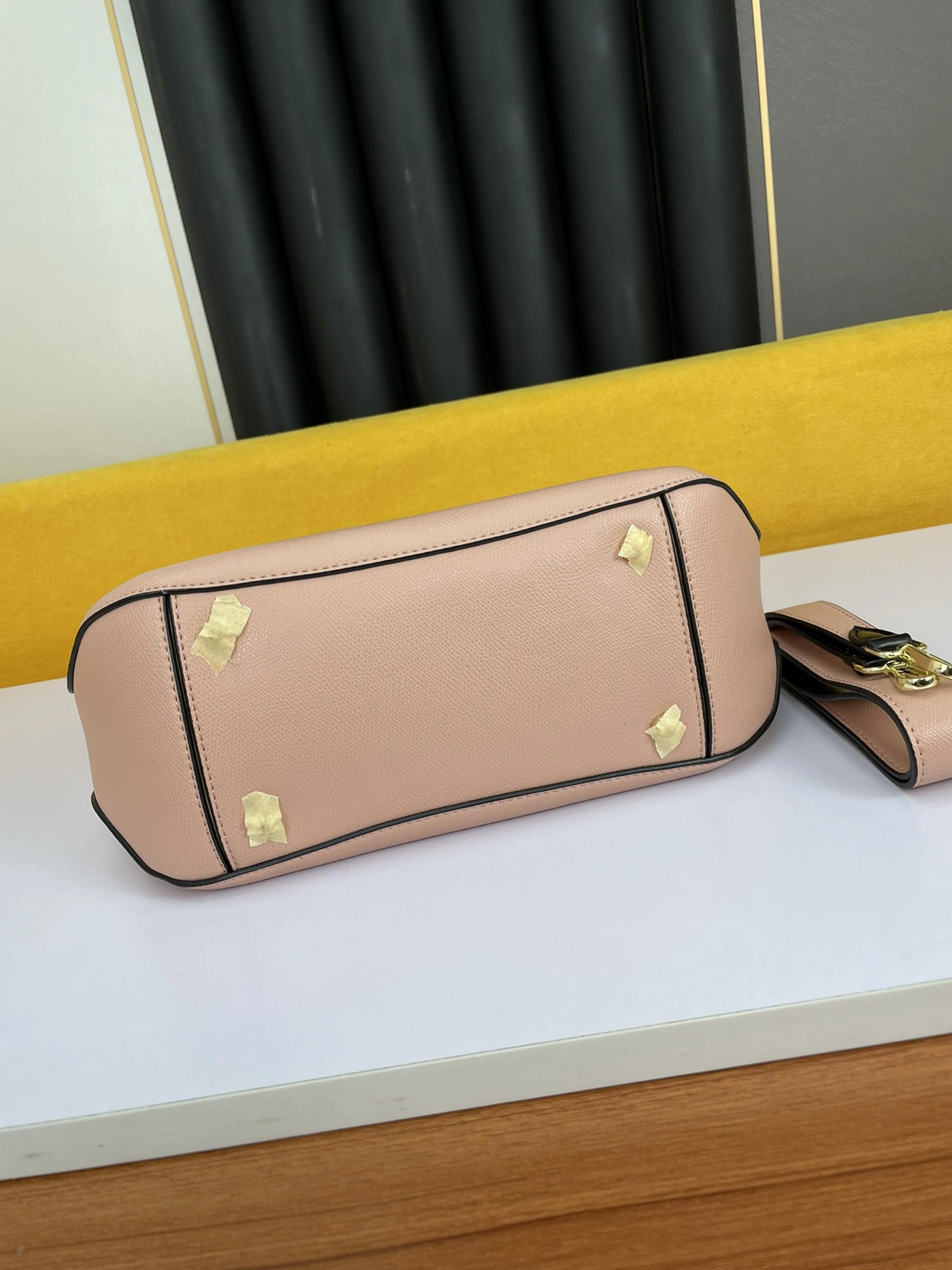 AllSeason 4445 Bvlgari AAA Quality Handbags For Women