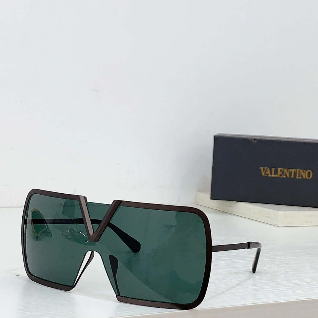 AllSeason 4524 Valentino AAA Quality Sunglasses
