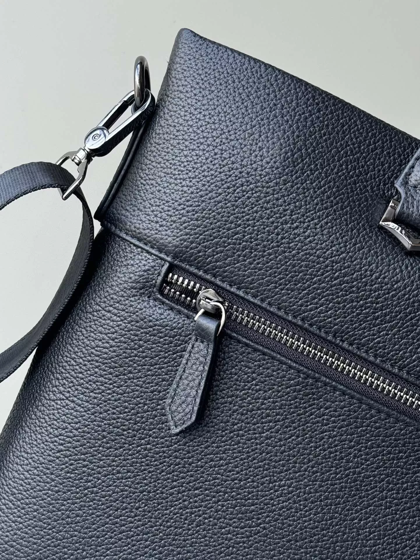 AllSeason 5335 Prada AAA Man Handbags