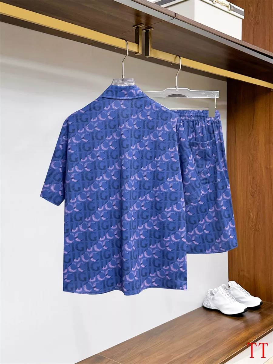 AllSeason 5345 Gucci Tracksuits Short Sleeved For Men