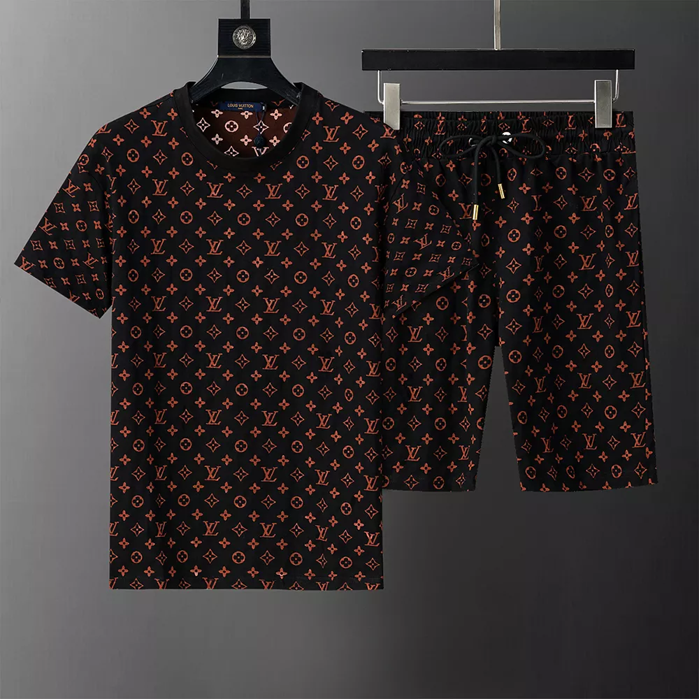 AllSeason 5347 Louis Vuitton LV Tracksuits Short Sleeved For Men