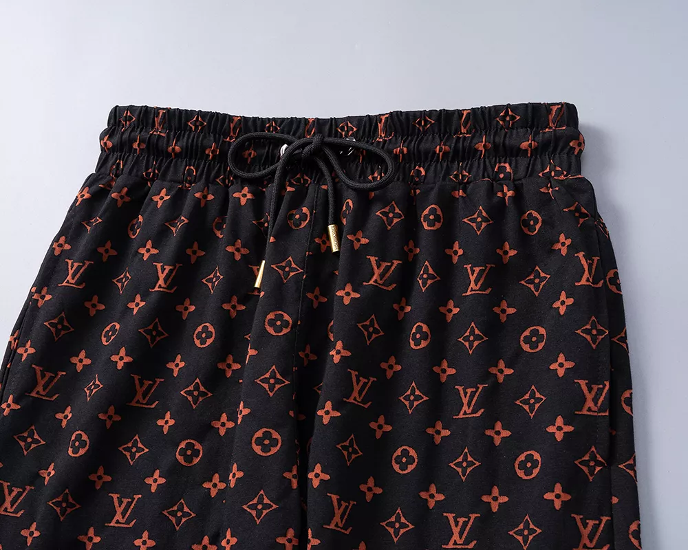 AllSeason 5347 Louis Vuitton LV Tracksuits Short Sleeved For Men