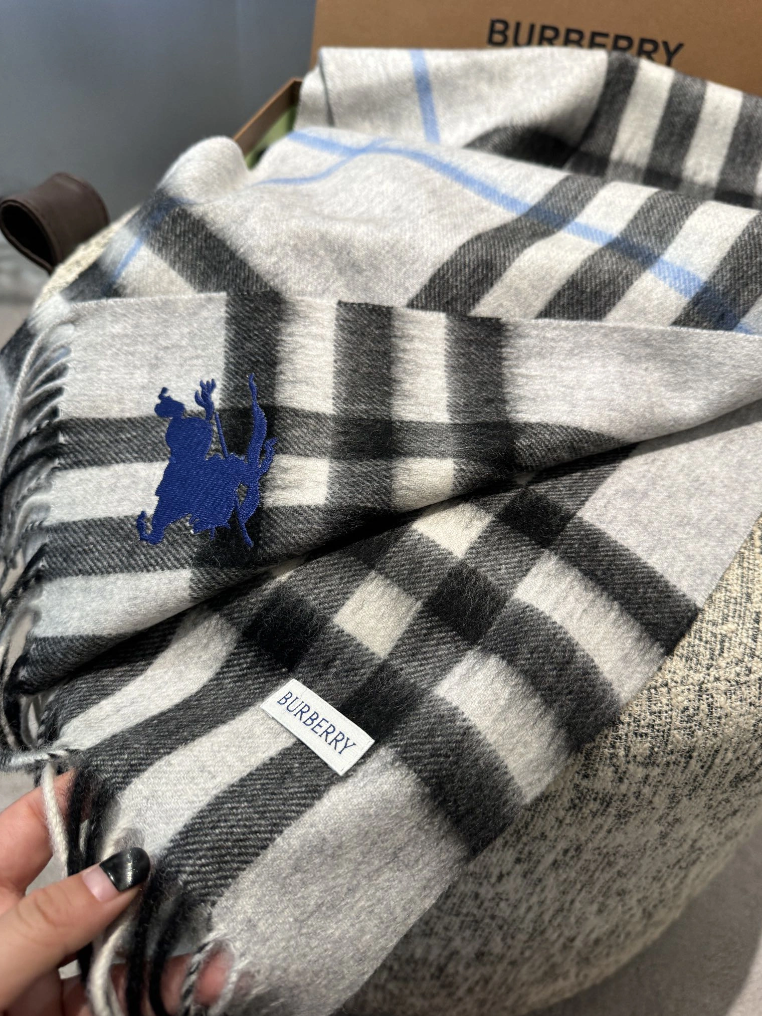 AllSeason 5708 Burberry Scarf