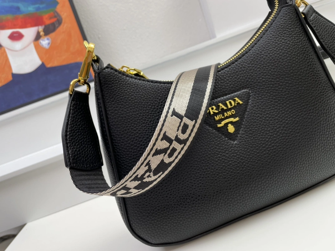 AllSeason 5944 Prada AAA Quality Messenger Bags For Women