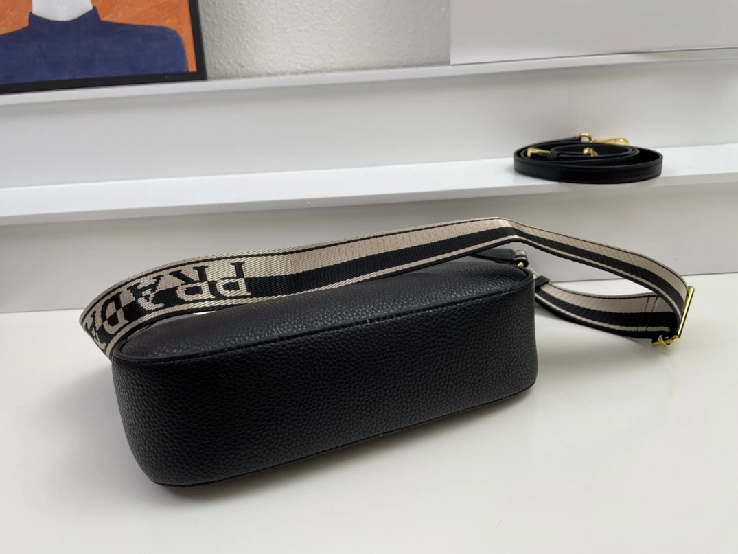 AllSeason 5944 Prada AAA Quality Messenger Bags For Women