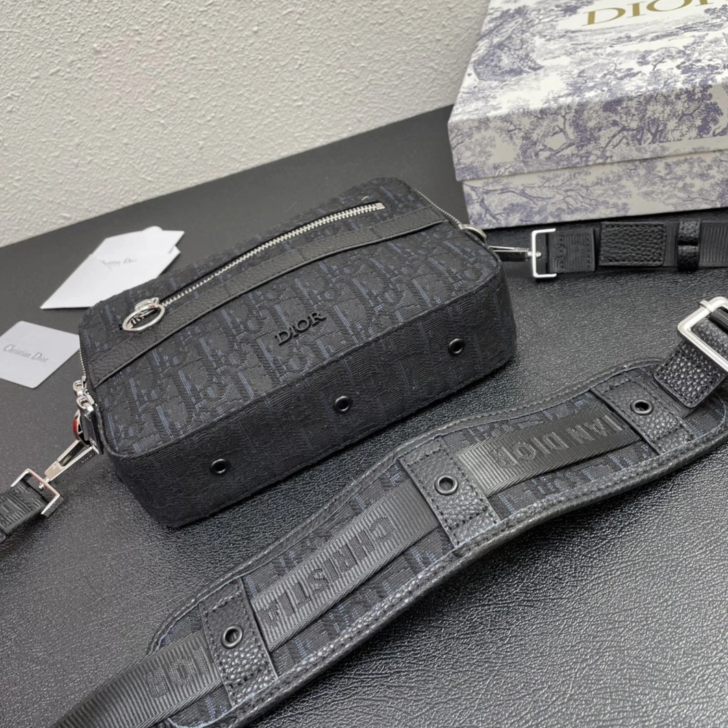 AllSeason 6002 Christian Dior AAA Man Messenger Bags