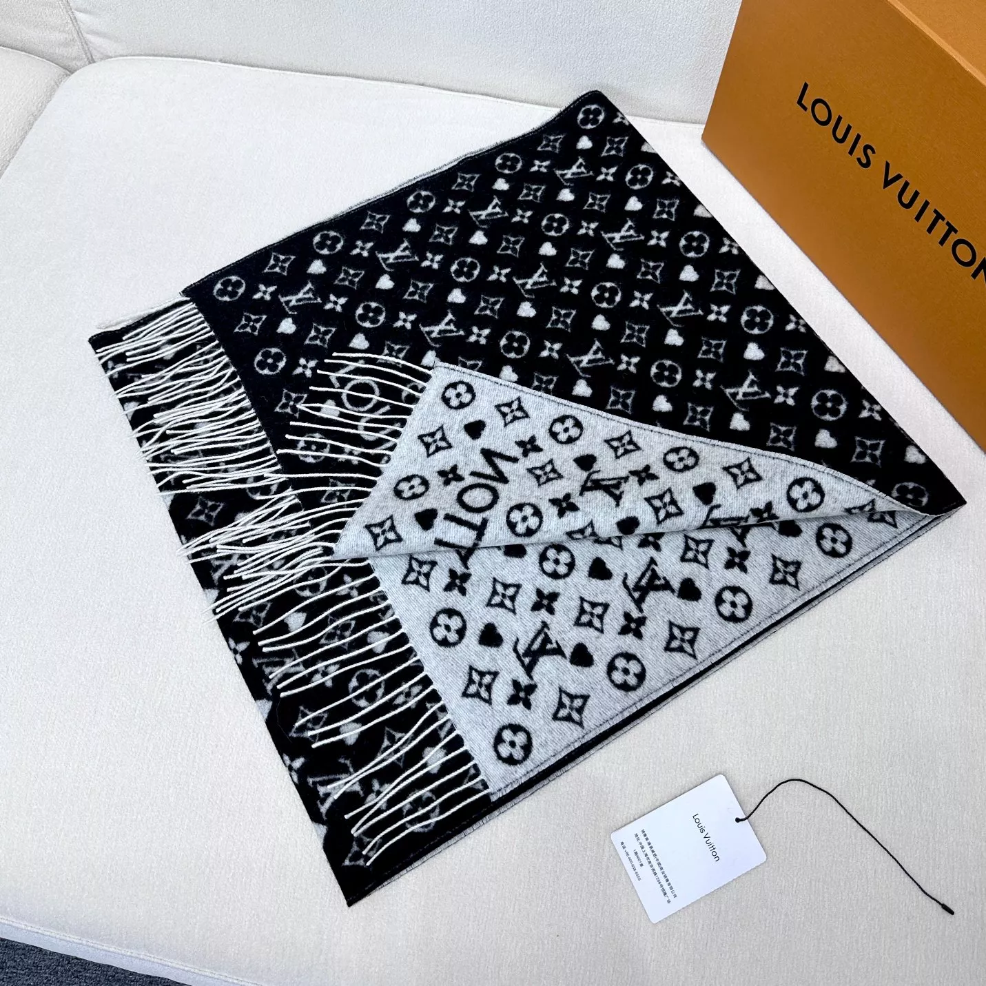 AllSeason 6961 Louis Vuitton Scarf For Unisex