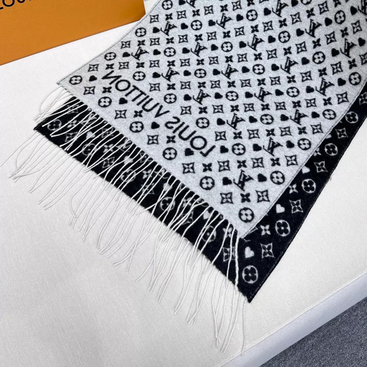 AllSeason 6961 Louis Vuitton Scarf For Unisex