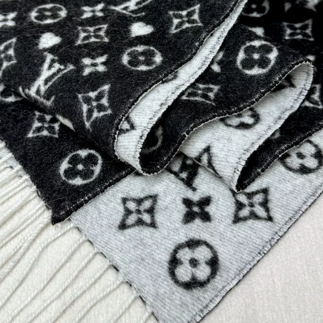 AllSeason 6961 Louis Vuitton Scarf For Unisex