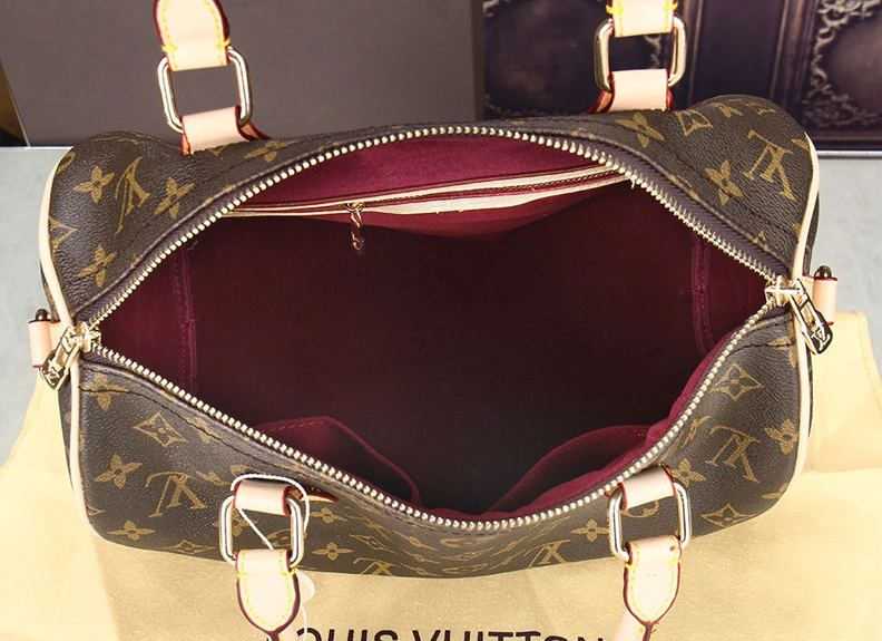 AllSeason 6970 Louis Vuitton LV Quality Messenger Bags