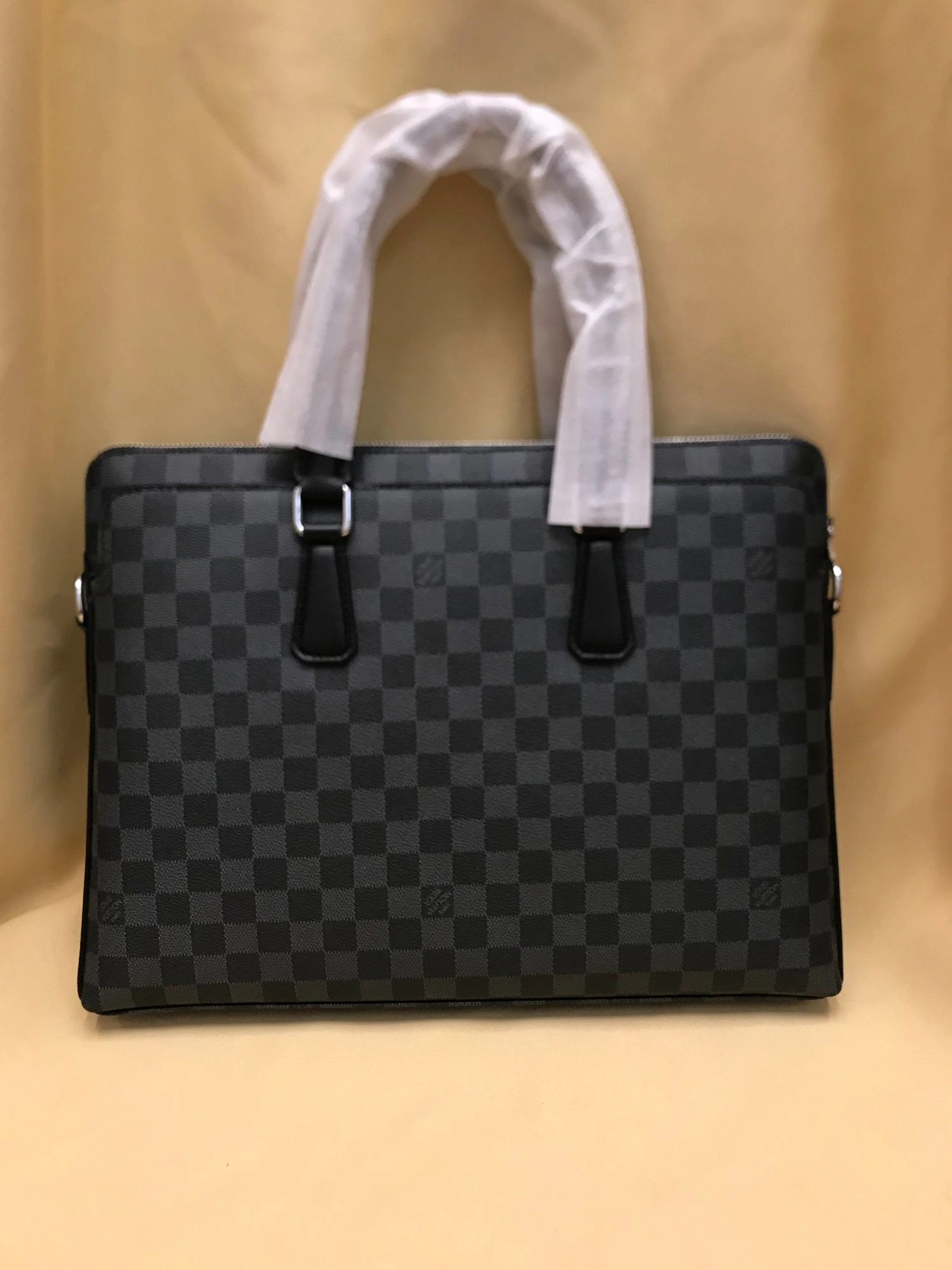 AllSeason 701 Louis Vuitton AAA Man Handbags