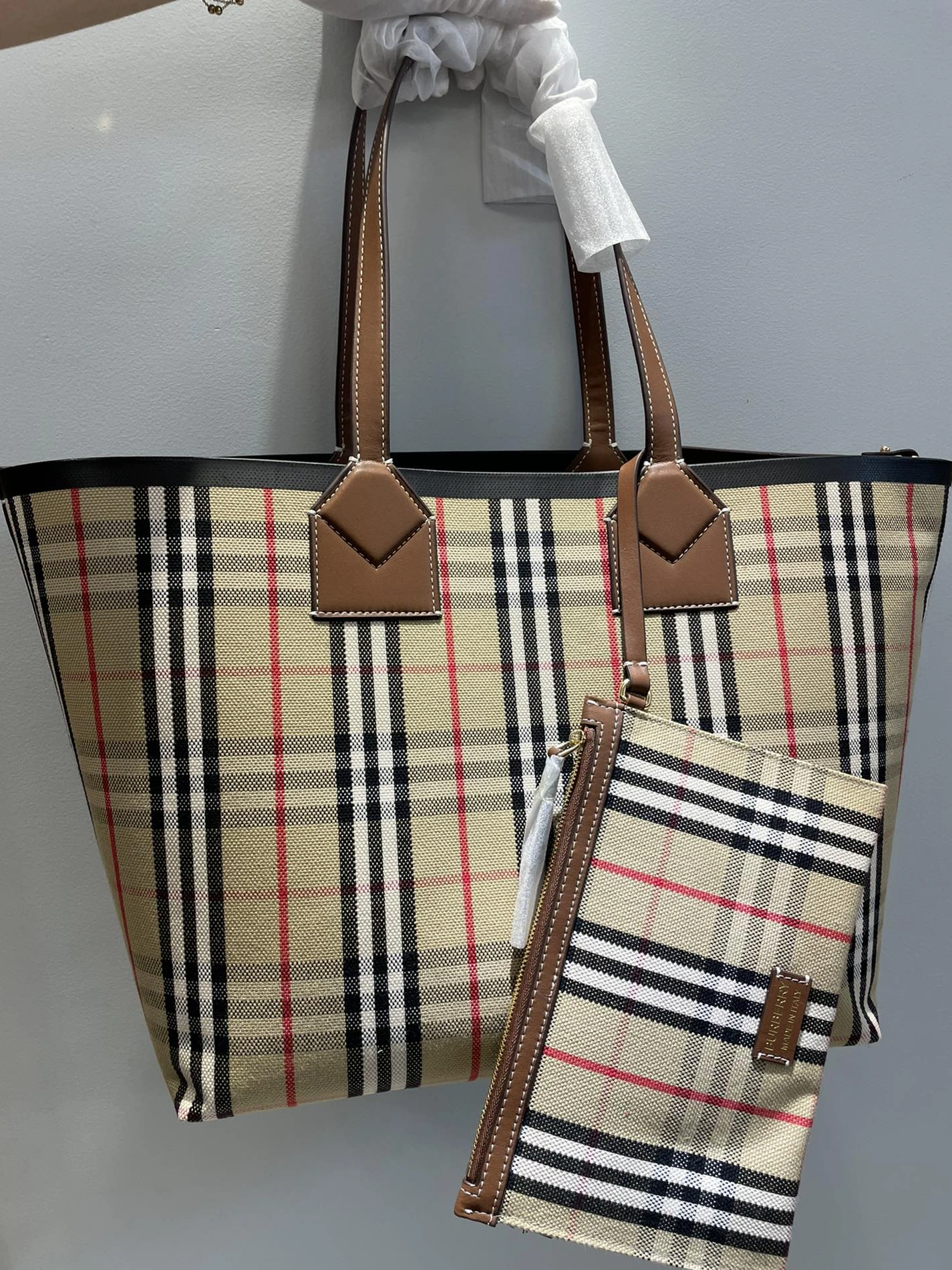 AllSeason 733 Burberry AAA Quality Shoulder Bags For Women