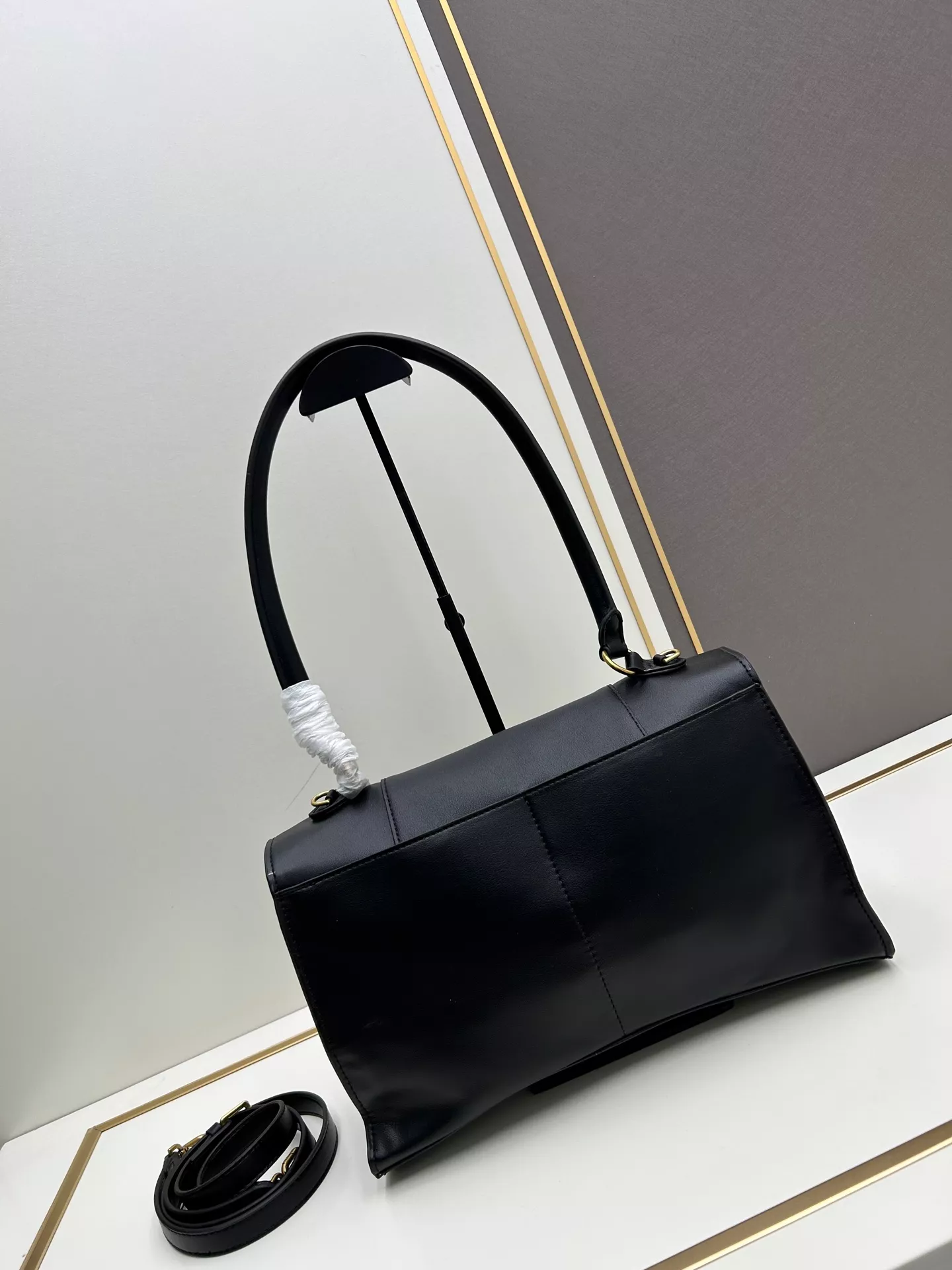 AllSeason 763 Balenciaga AAA Quality Shoulder Bags For Women