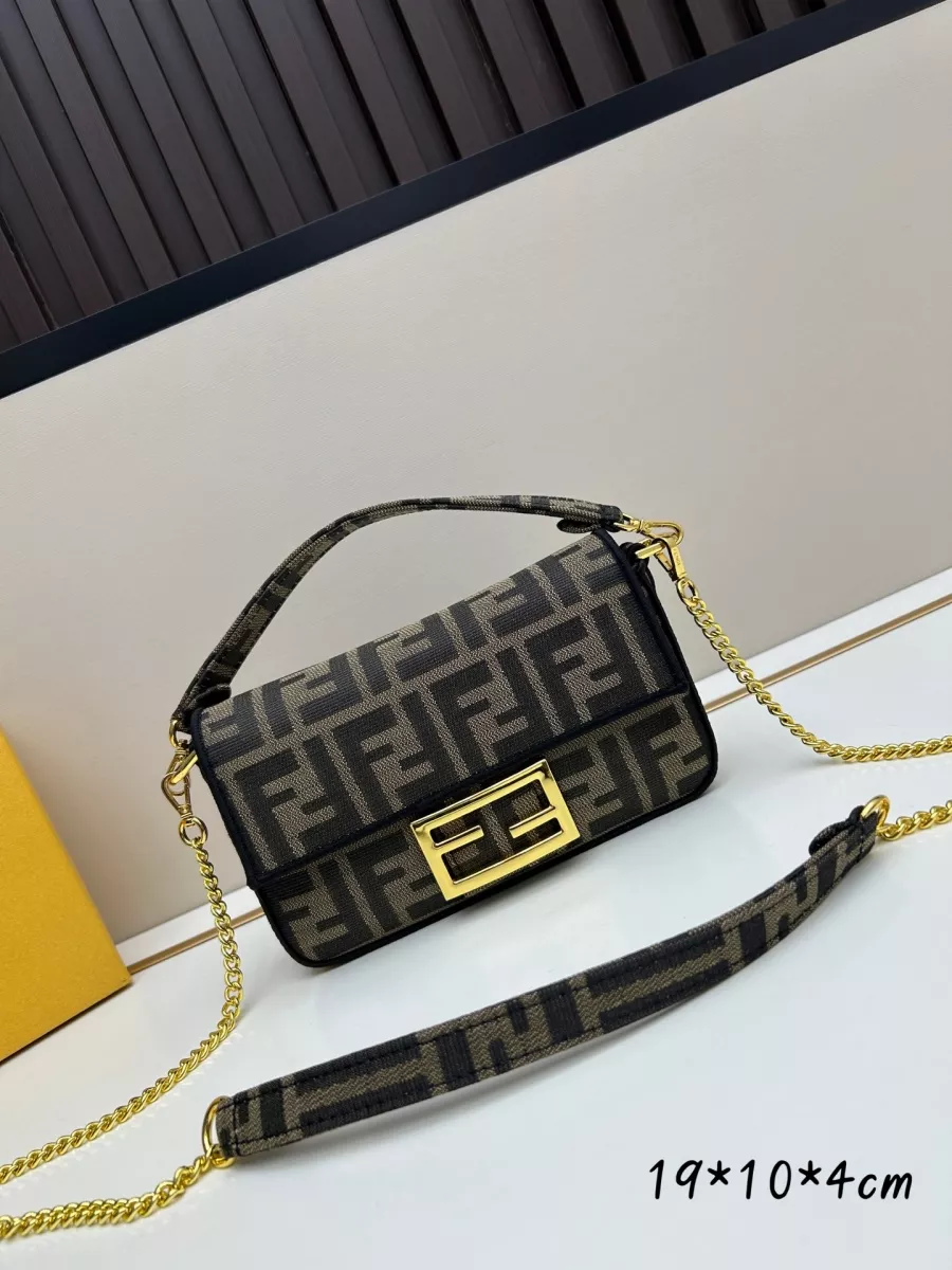 AllSeason 7830 Fendi AAA Quality Messenger Bags For Women