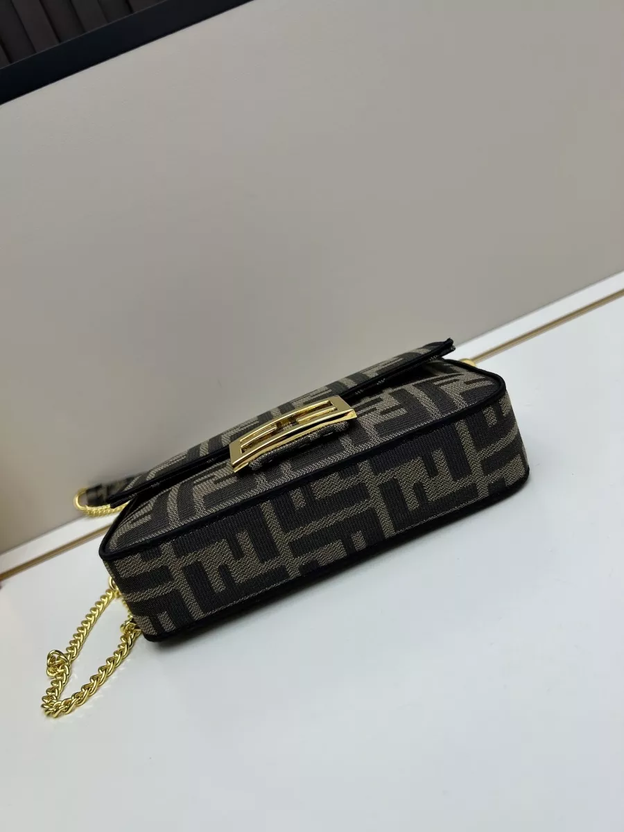 AllSeason 7830 Fendi AAA Quality Messenger Bags For Women