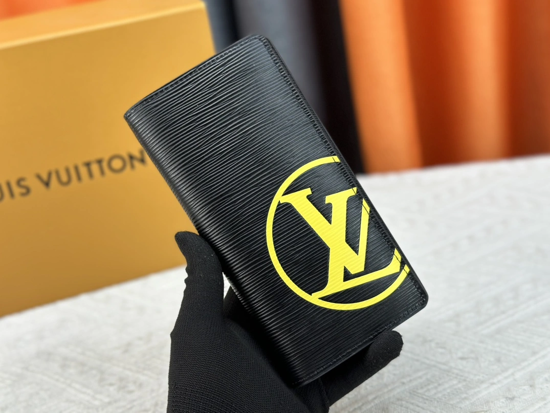 AllSeason 8132 Louis Vuitton LV Card Case For Unisex