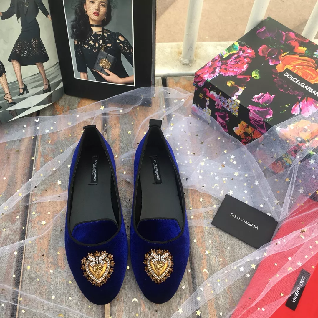 AllSeason 8298 Dolce & Gabbana D&G Flat Shoes For Women