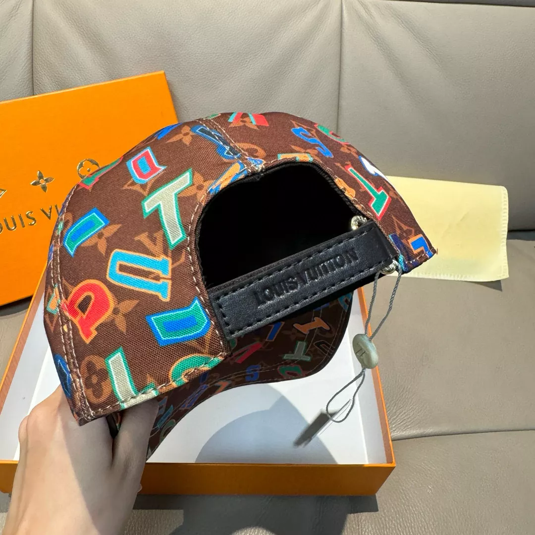 AllSeason 8516 Louis Vuitton LV Caps