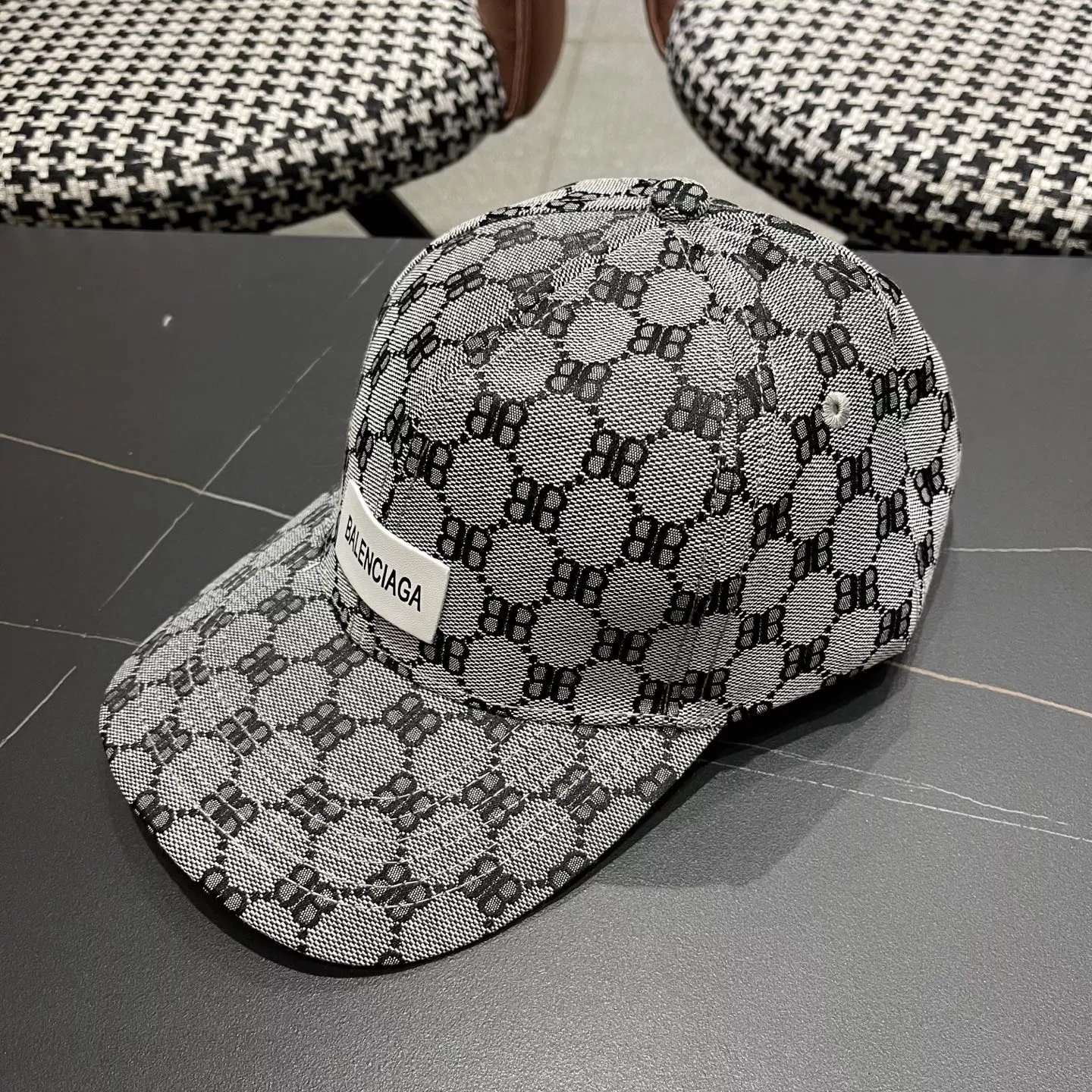 AllSeason 8543 Balenciaga Caps