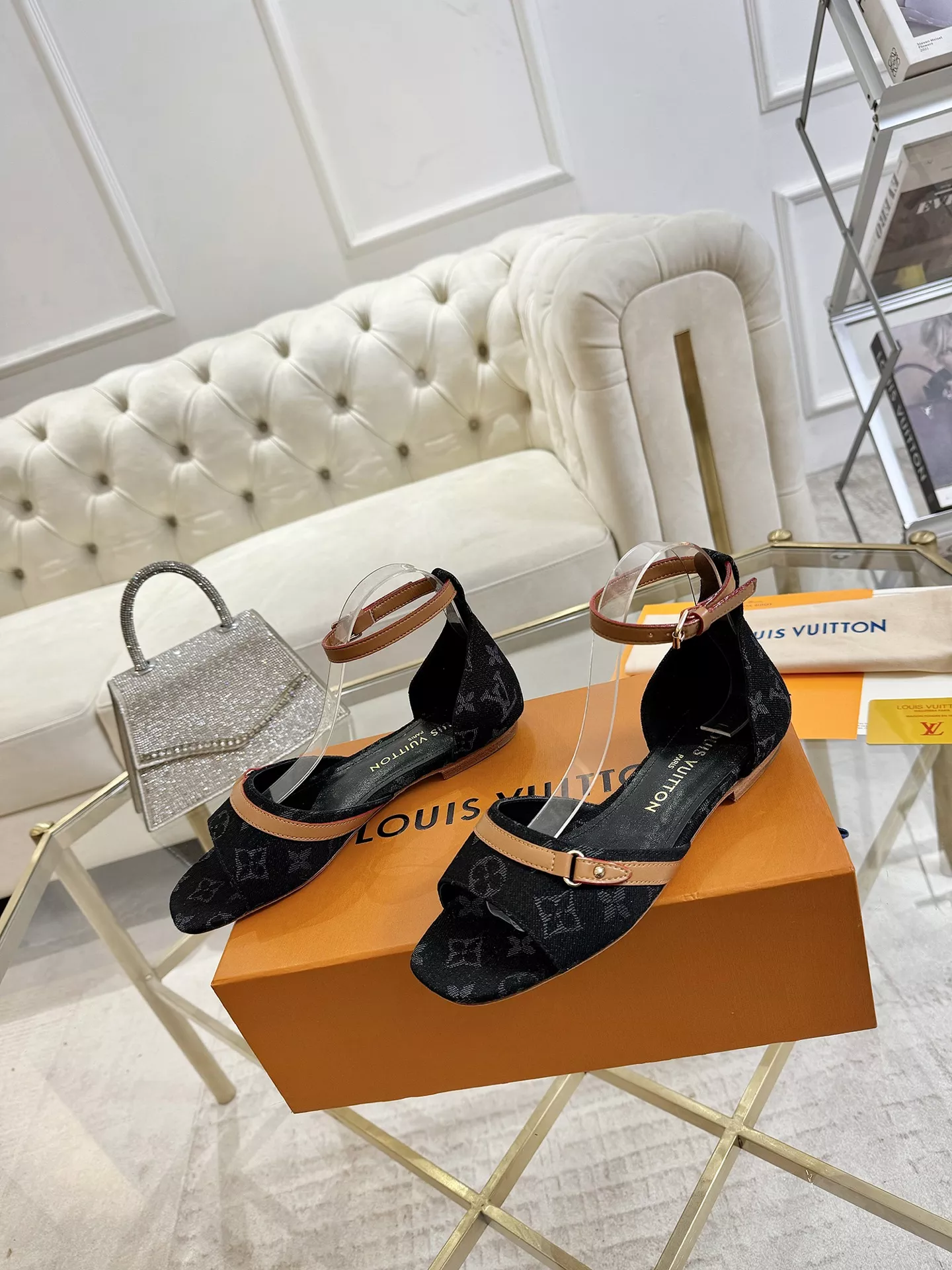 AllSeason 8603 Louis Vuitton Sandal For Women