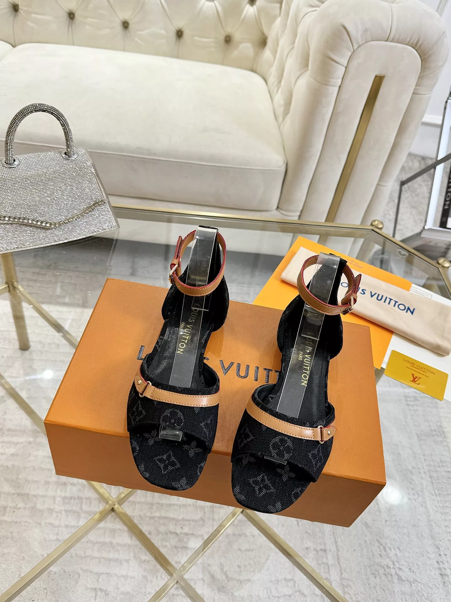 AllSeason 8603 Louis Vuitton Sandal For Women