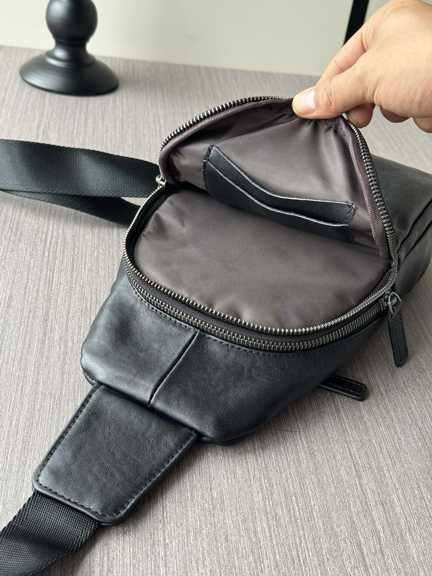 AllSeason 8905 Prada AAA Man Messenger Bags
