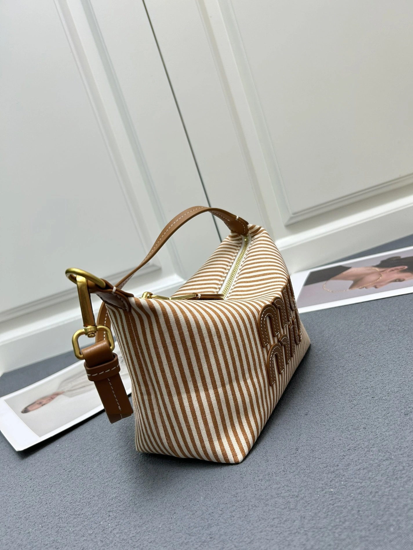 AllSeason 9133 MIU MIU AAA Quality Messenger Bags For Women