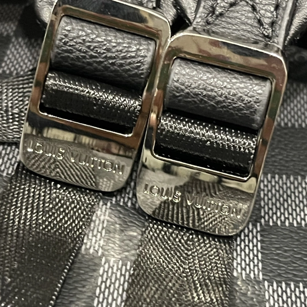 AllSeason 9138 Louis Vuitton LV AAA Man Backpacks