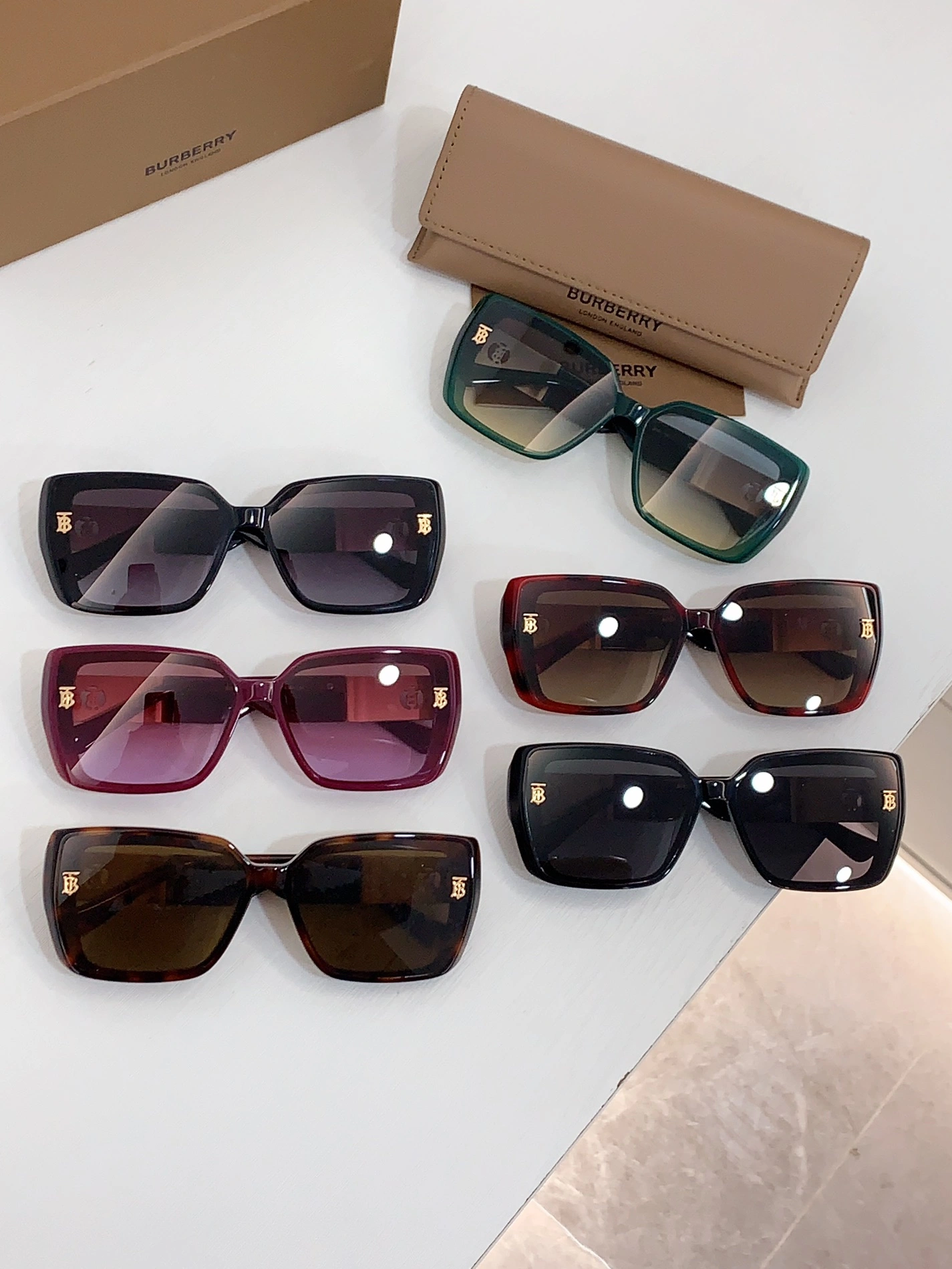 AllSeason 9170 Burberry AAA Quality Sunglasses
