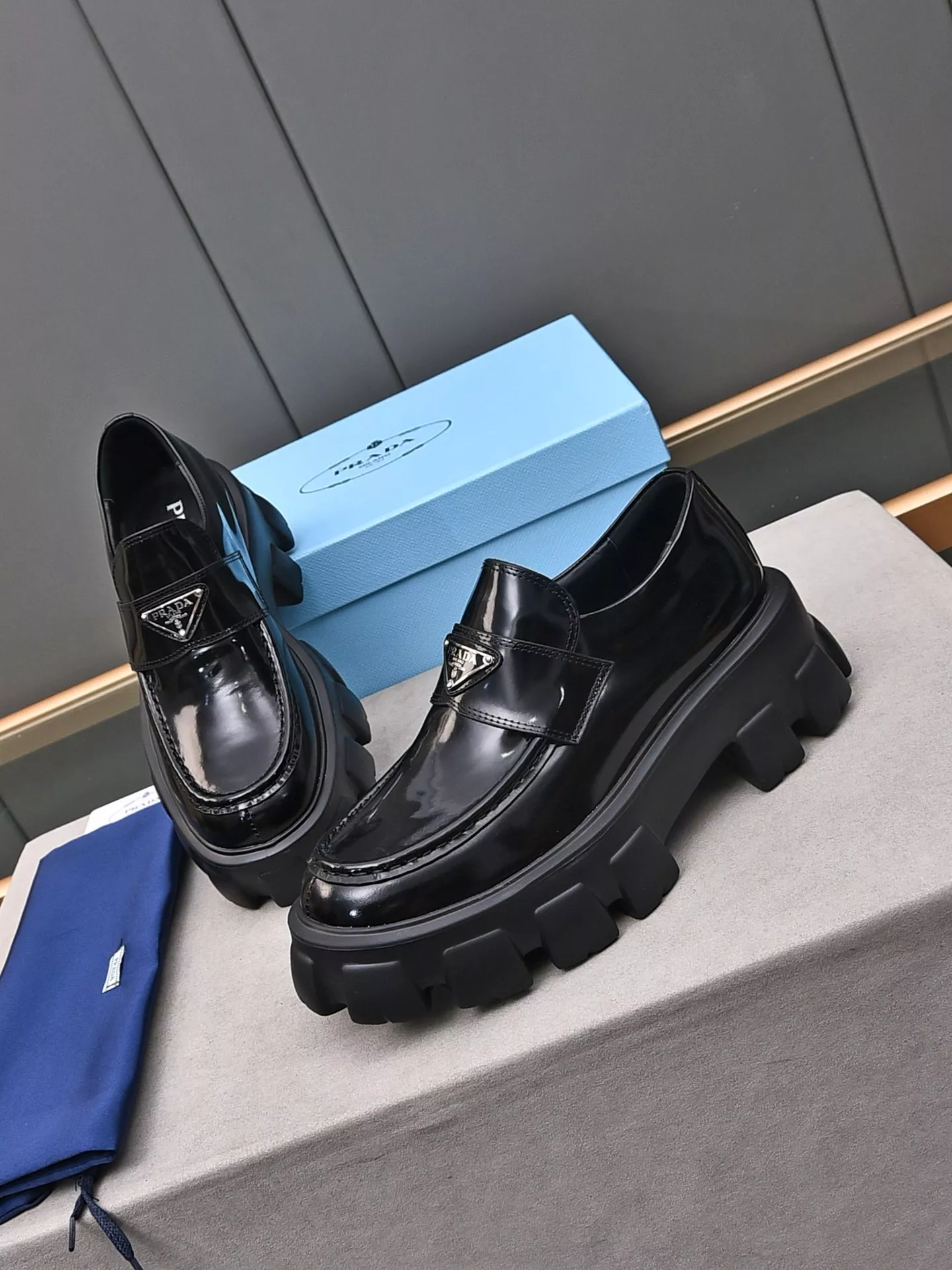 AllSeason 9285 Prada Leather Shoes For Women
