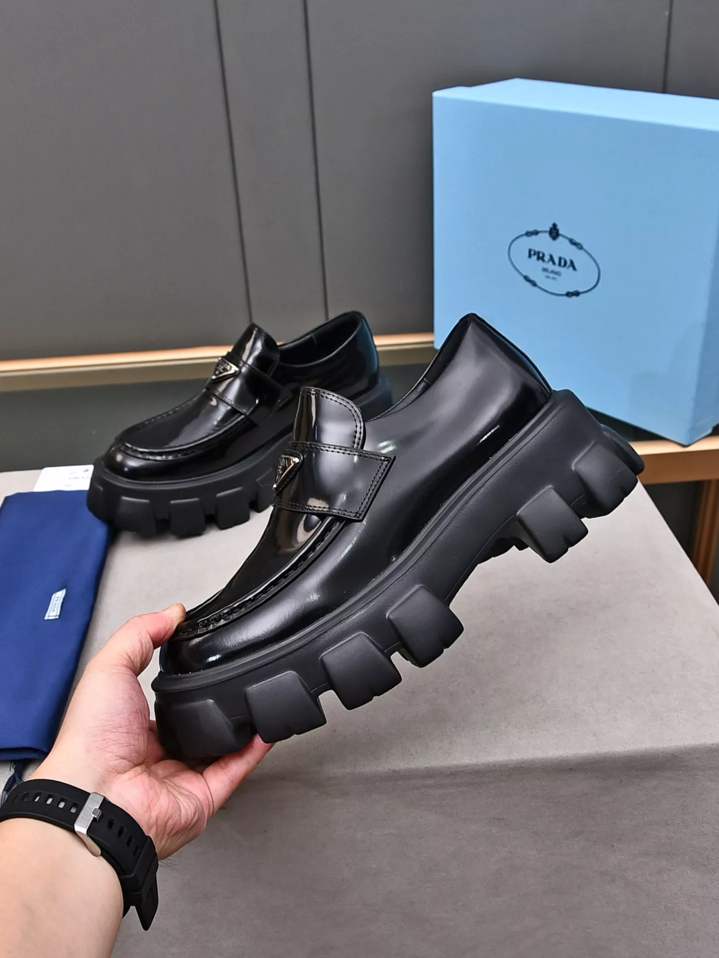 AllSeason 9285 Prada Leather Shoes For Women