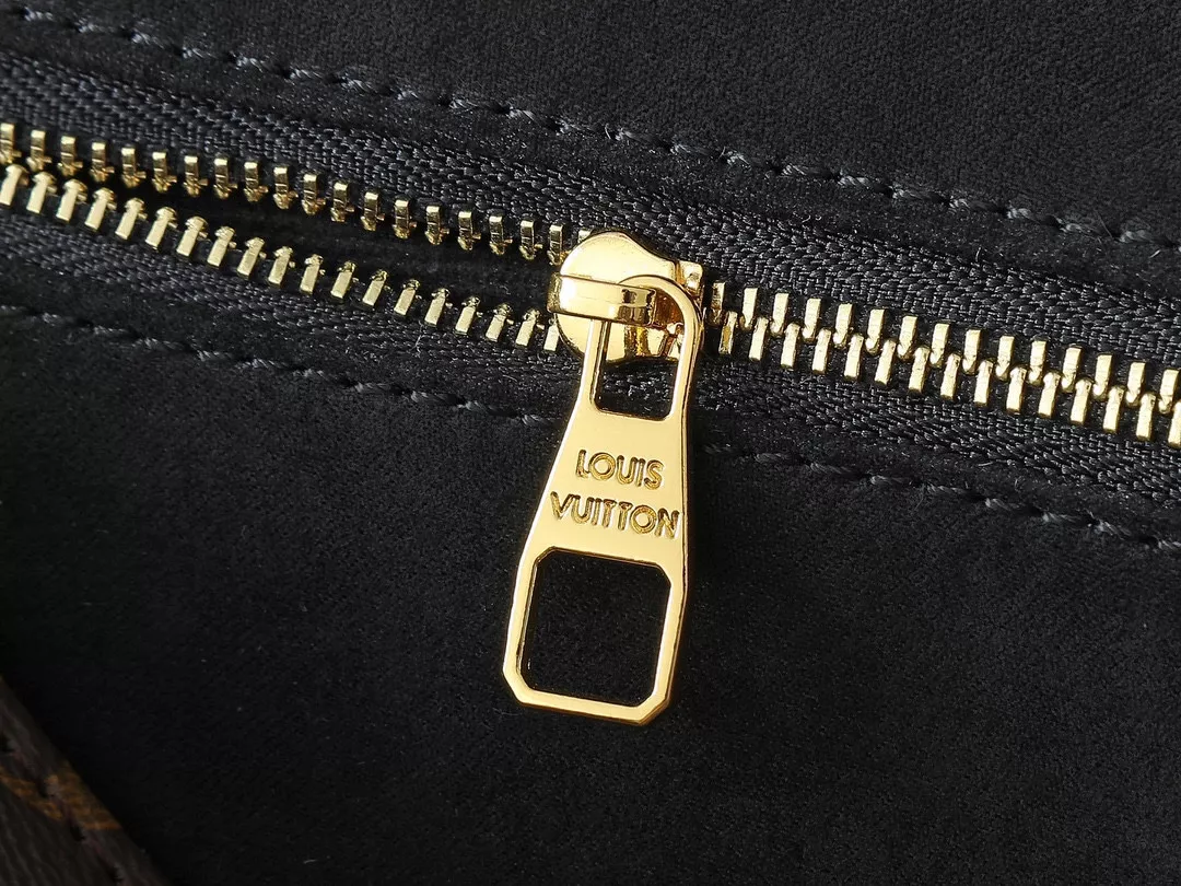 AllSeason 9311 Louis Vuitton AAA Quality Shoulder Bags For Women