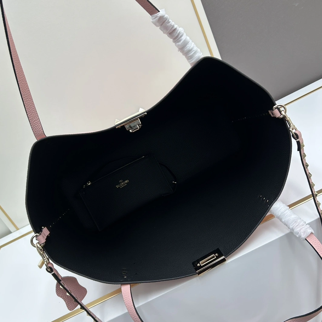 AllSeason 9349 Valentino AAA Quality Shoulder Bags For Women