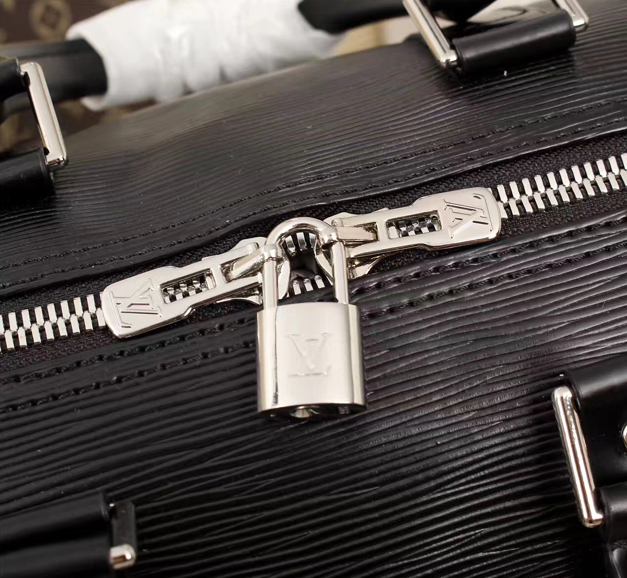 AllSeason 9562 Louis Vuitton LV AAA Quality Travel Bags