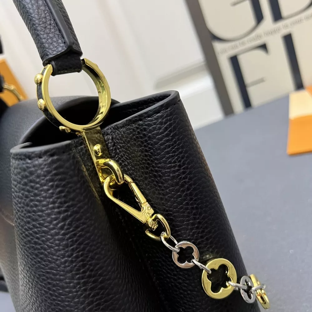 AllSeason 9752 Louis Vuitton AAA Quality Handbags For Women