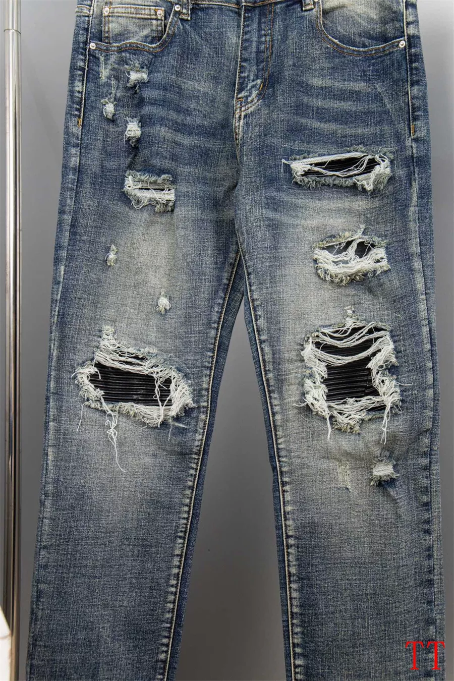 Amiri Jeans For Men Elegant 6847