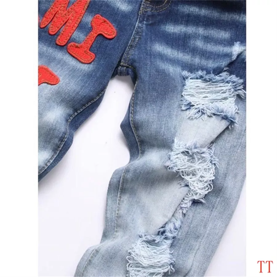 Amiri Jeans For Men Sleek 2510