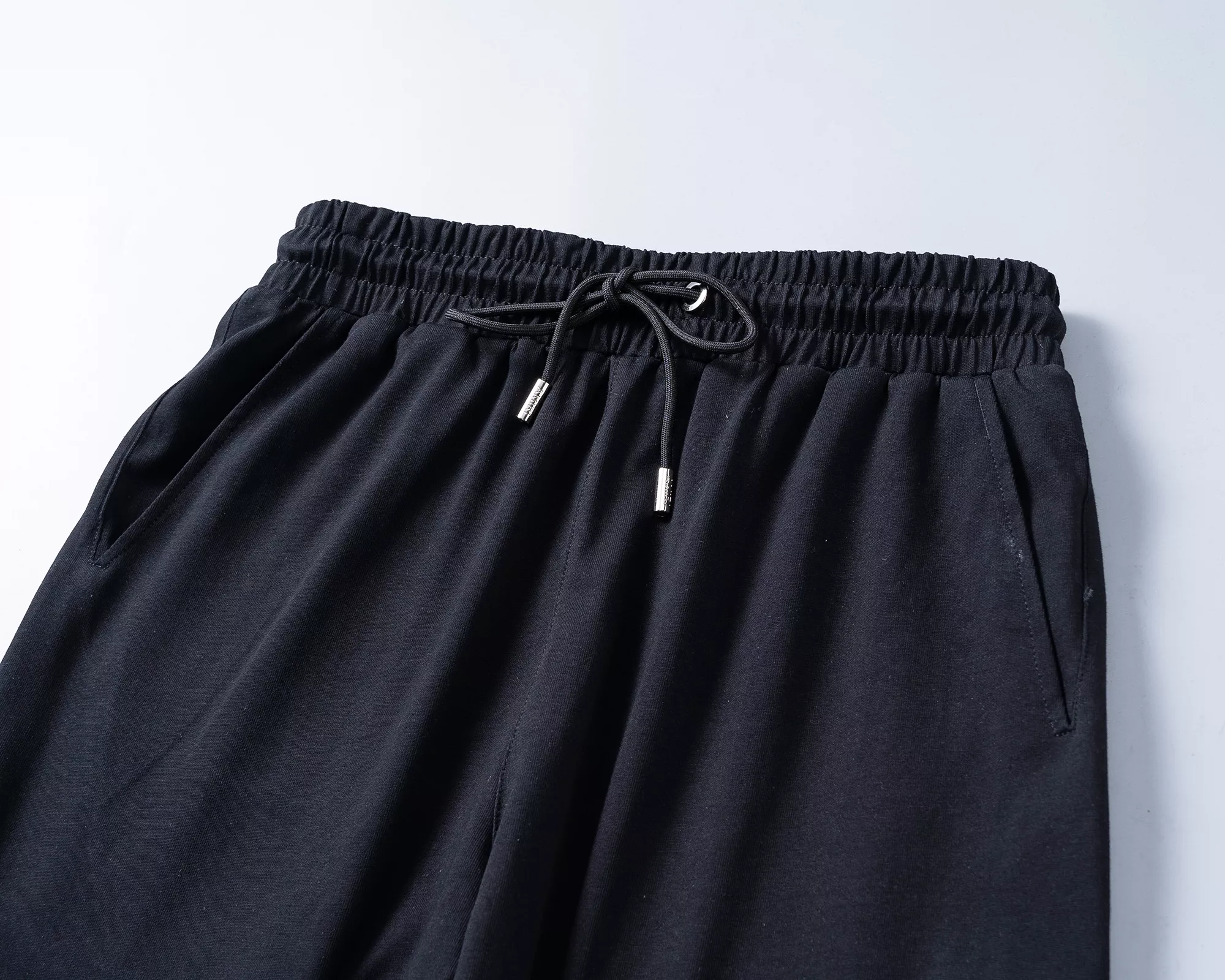 Amiri Pants For Men Elegant 6066